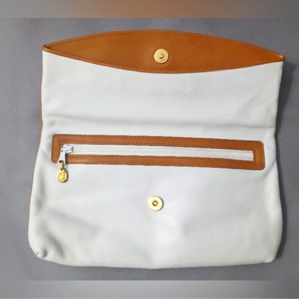Celine Paris Vintage Leather Triomphe Clutch with Gold Chain EUC - Picture 13 of 17